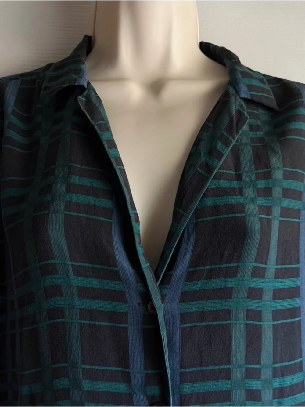 EQUIPMENT Slim Signature Silk Blouse - Picture 4 of 10